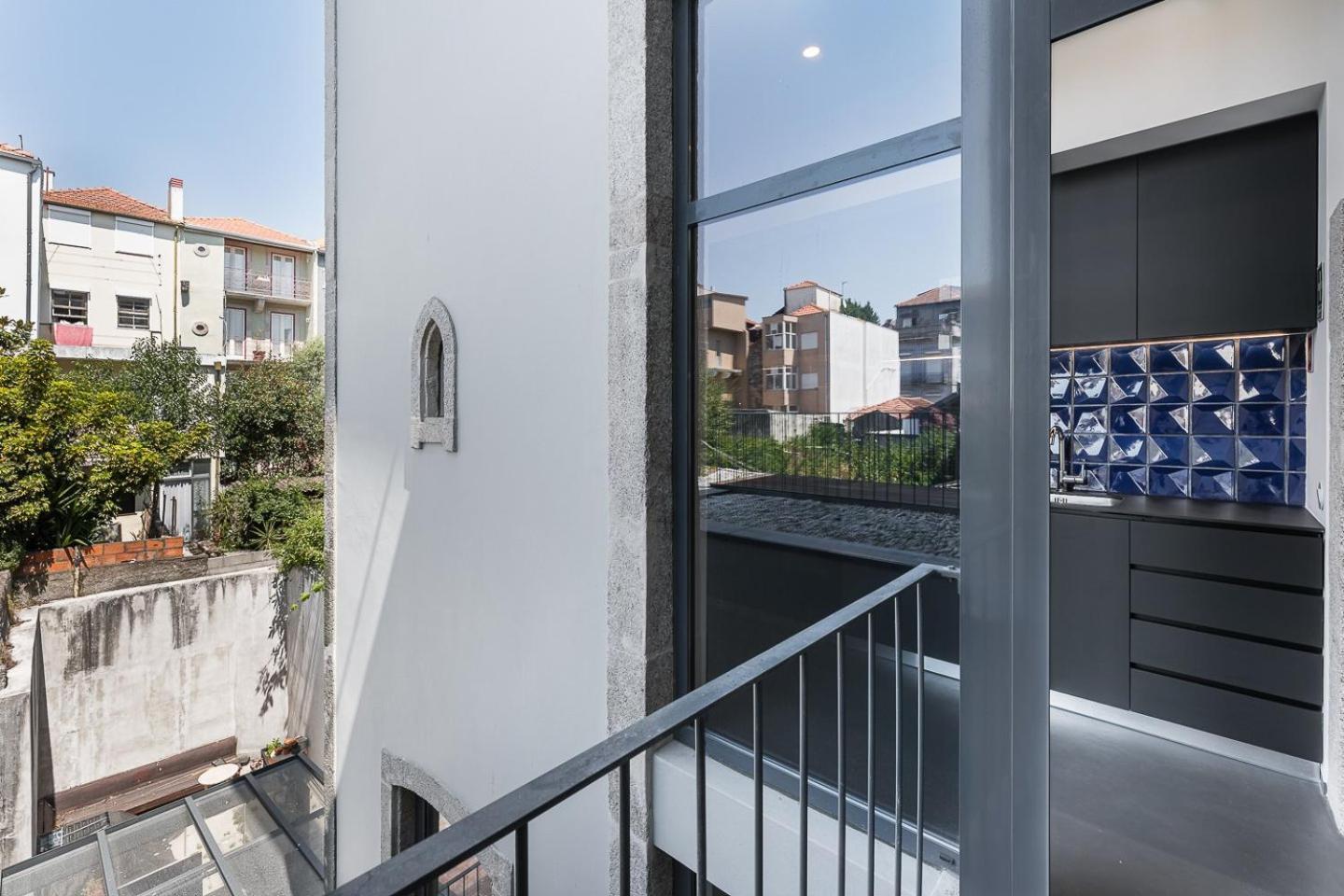 Mompilher Apartments Порто Екстериор снимка